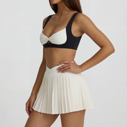 Supportive white & black sports bra with removable pads - GF FIT activewear