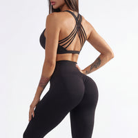 Seamless 2-Piece Pink & Black Activewear Set - Matching Gym Leggings & Sports Bra